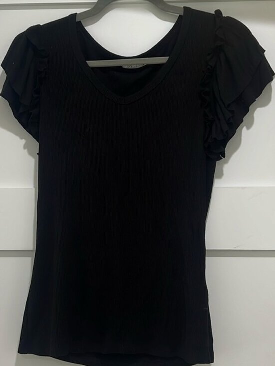 Tops - Black top